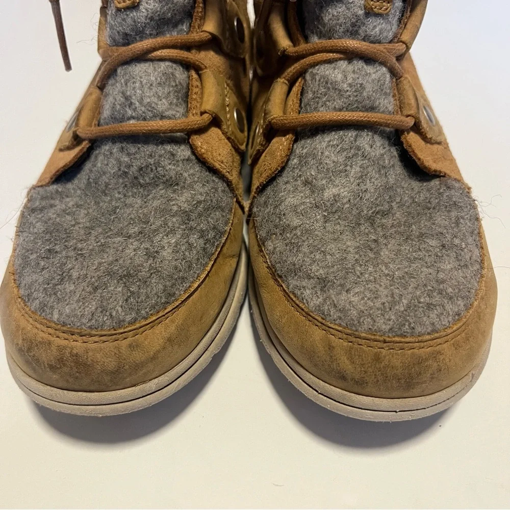 Sorel EXPLORER JOAN Winter Lace-Up Boot